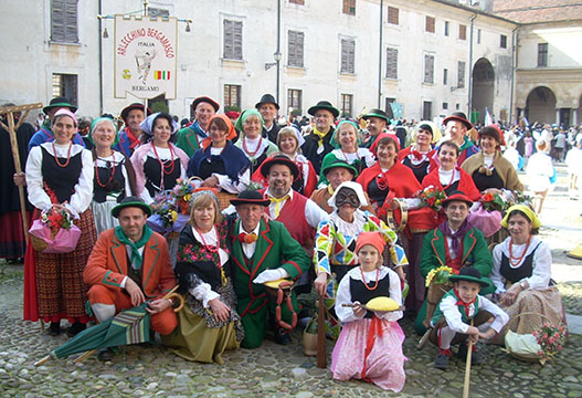 Compagnia Folklorica ARLECCHINO BERGAMASCO (Bergamo)