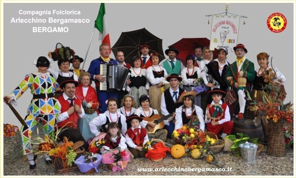 Il gruppo Arlecchino Bergamasco Folk